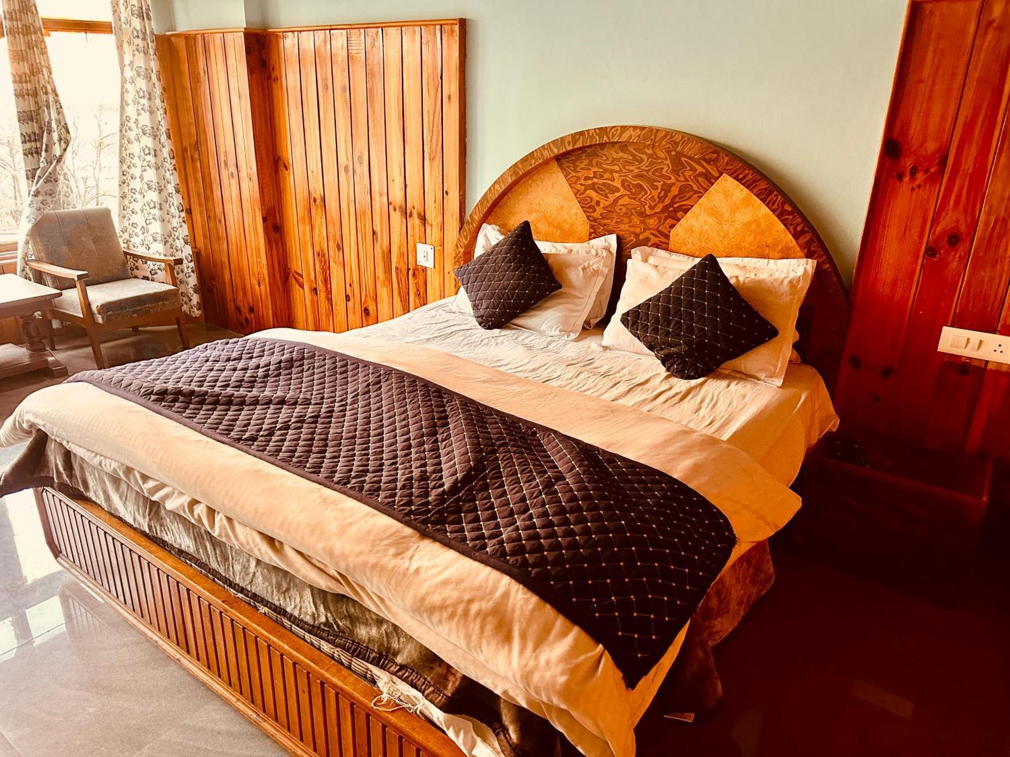 Royal Respite Manali - Luxury Comfort ! Travellers Delight ! Budget Friendly ! Prime Location ! Guest Favourite Hotell Eksteriør bilde
