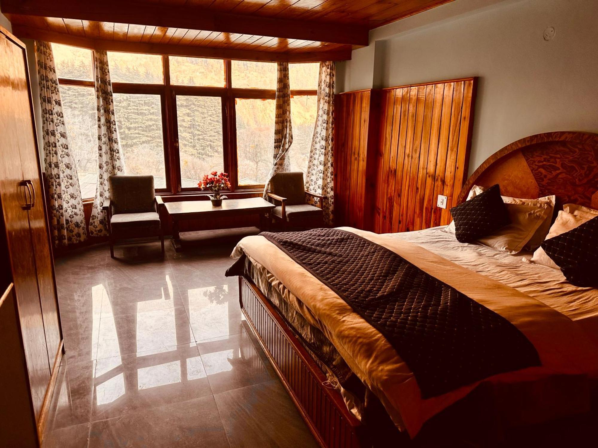 Royal Respite Manali - Luxury Comfort ! Travellers Delight ! Budget Friendly ! Prime Location ! Guest Favourite Hotell Eksteriør bilde
