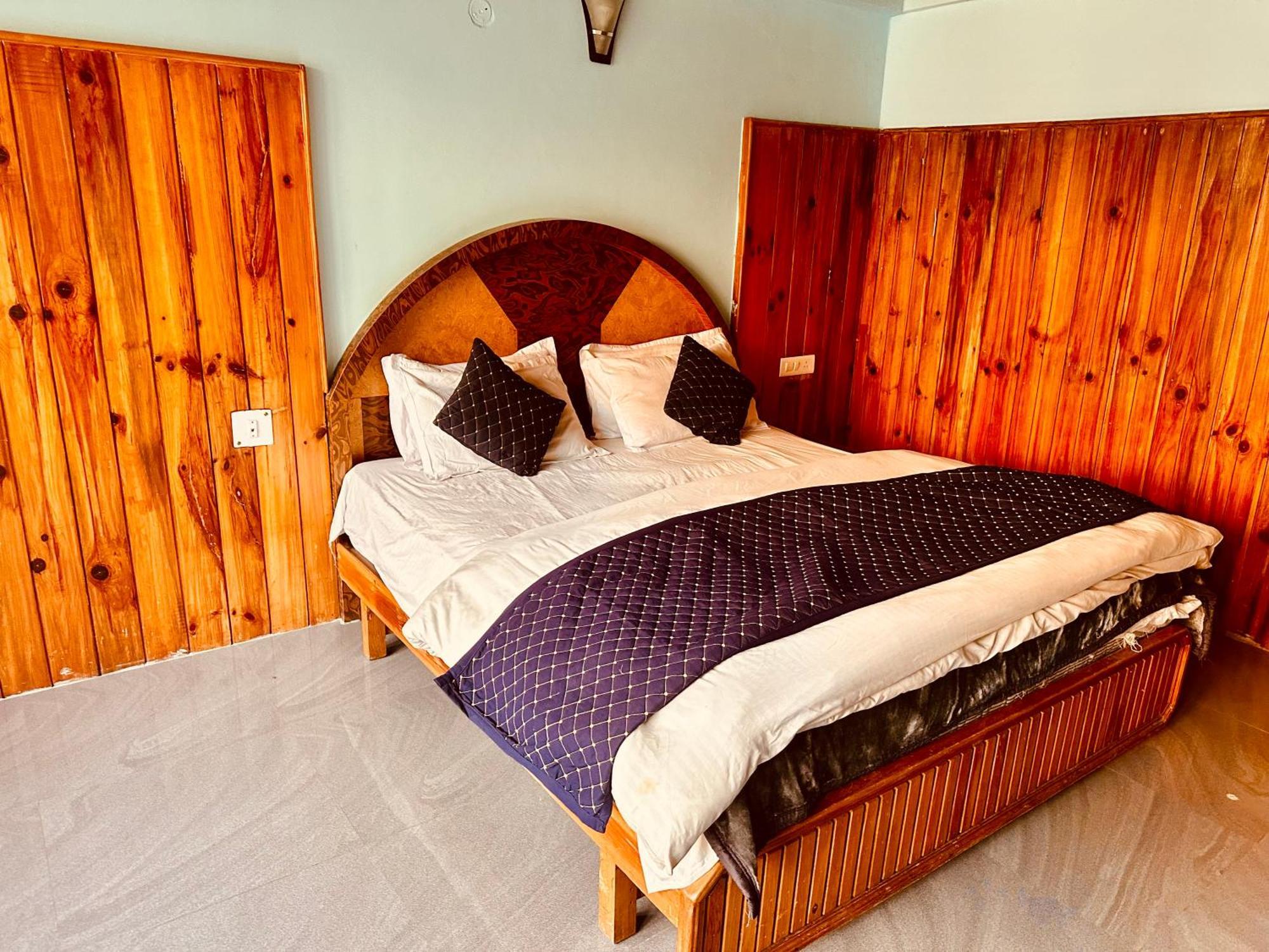 Royal Respite Manali - Luxury Comfort ! Travellers Delight ! Budget Friendly ! Prime Location ! Guest Favourite Hotell Eksteriør bilde