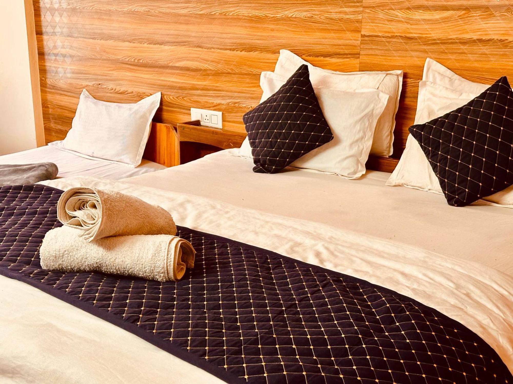 Royal Respite Manali - Luxury Comfort ! Travellers Delight ! Budget Friendly ! Prime Location ! Guest Favourite Hotell Eksteriør bilde