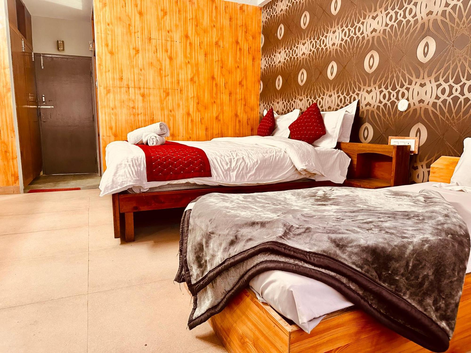 Royal Respite Manali - Luxury Comfort ! Travellers Delight ! Budget Friendly ! Prime Location ! Guest Favourite Hotell Eksteriør bilde
