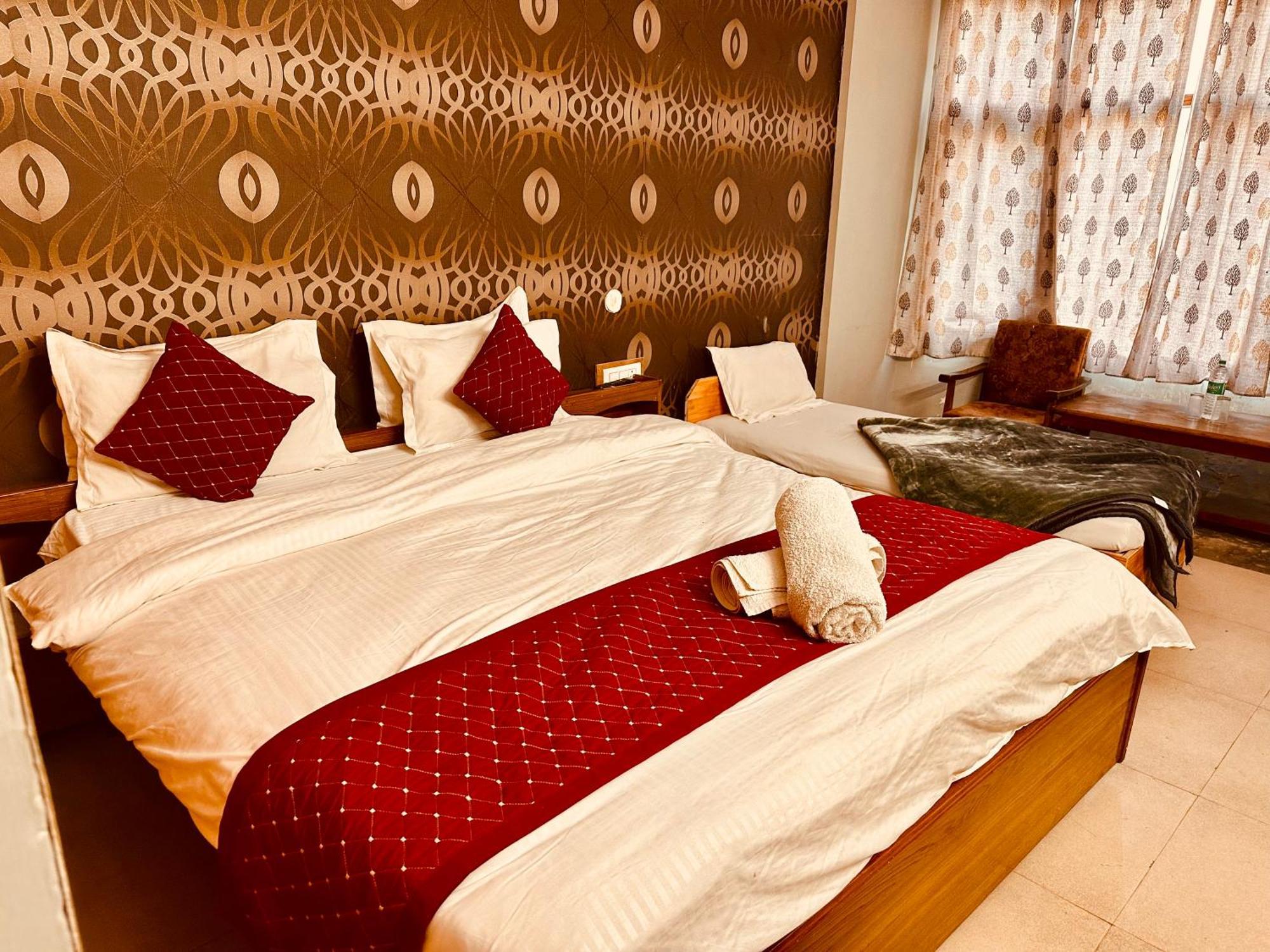 Royal Respite Manali - Luxury Comfort ! Travellers Delight ! Budget Friendly ! Prime Location ! Guest Favourite Hotell Eksteriør bilde