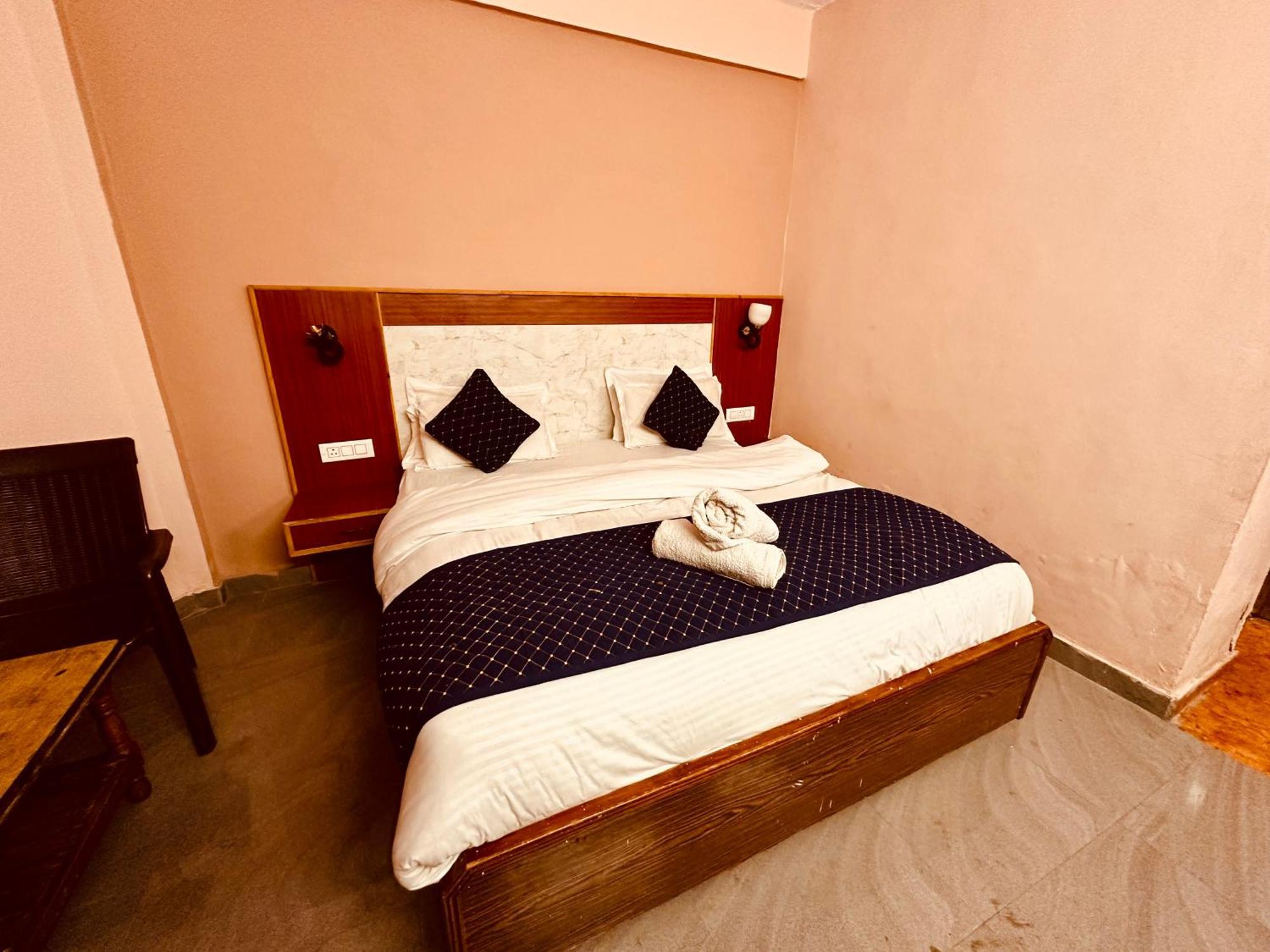 Royal Respite Manali - Luxury Comfort ! Travellers Delight ! Budget Friendly ! Prime Location ! Guest Favourite Hotell Eksteriør bilde